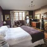 Cholmondeley Arms bedroom shot 36- pix